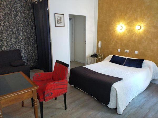Hotel" La Tour De L'Horloge " Rivesaltes Ngoại thất bức ảnh