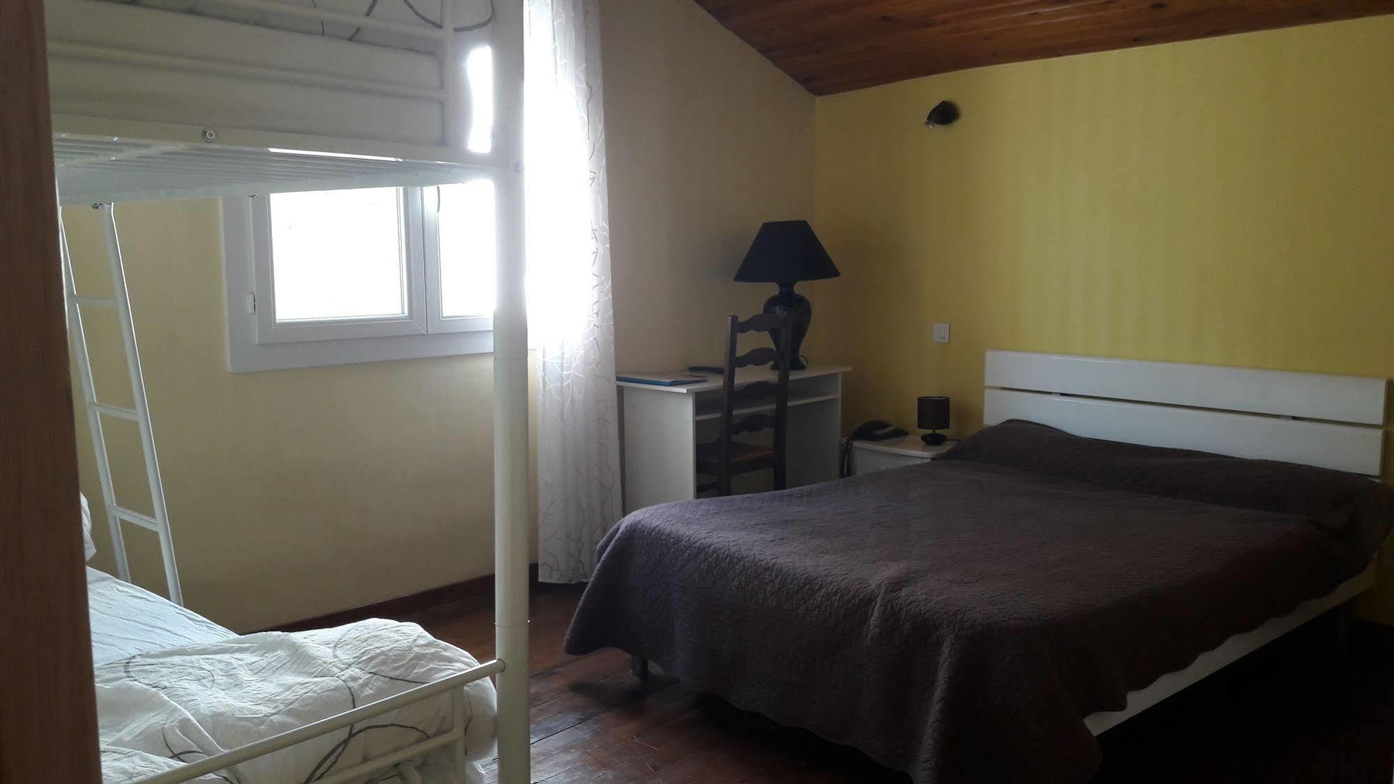 Hotel" La Tour De L'Horloge " Rivesaltes Ngoại thất bức ảnh